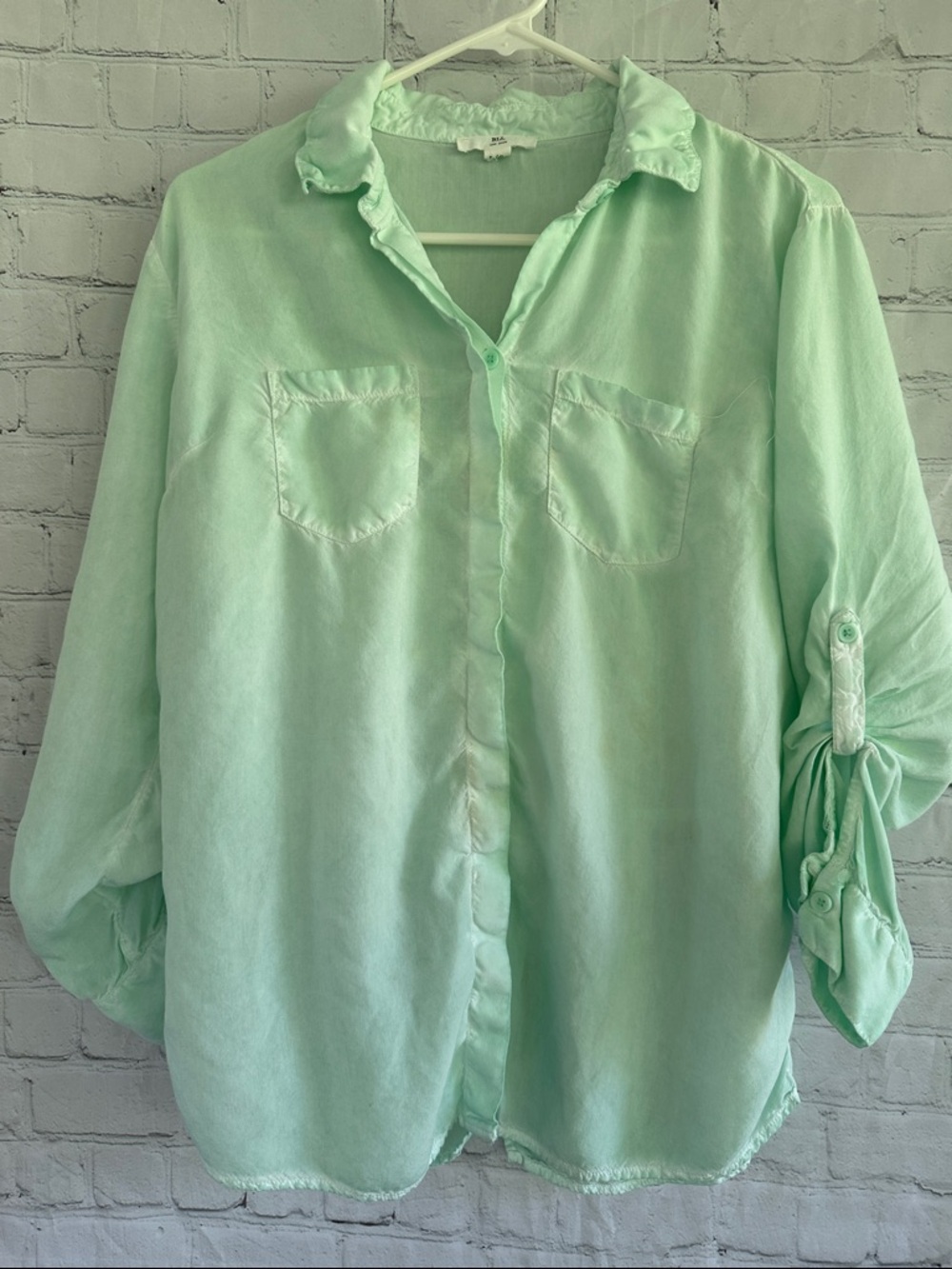 BLL New York Light Mint Button-Up Shirt - Relaxed Fit with Split Back